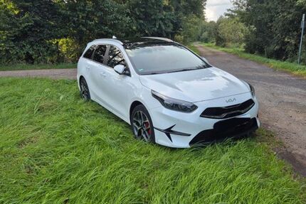Kia ceed Sportswagon 73.000 km 21.500 € Werlte 49757
