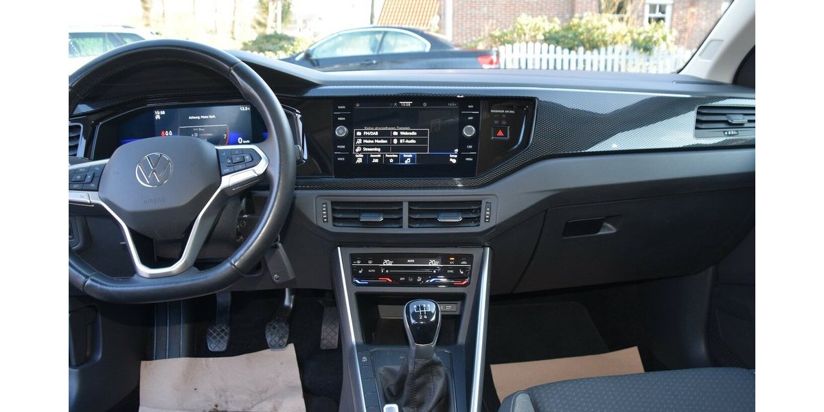 VW Polo Life 1,0 70KW LED*ACC*PDC*App Connect*Alls. 52.976 km 15.980 &euro; Rastede 26160