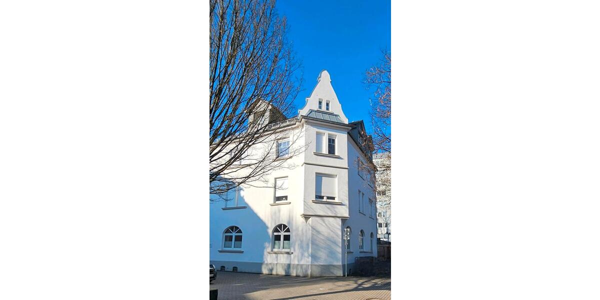 Kernsanierte Altbau-Oase mit Dachterrase 4 zimmer