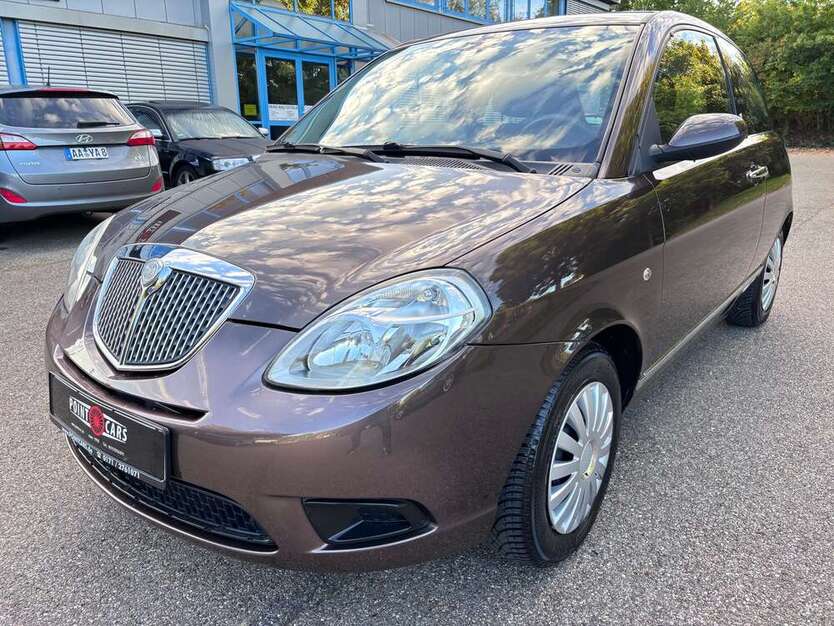 Lancia Ypsilon 89.000 km 4.990 € Essingen 73457