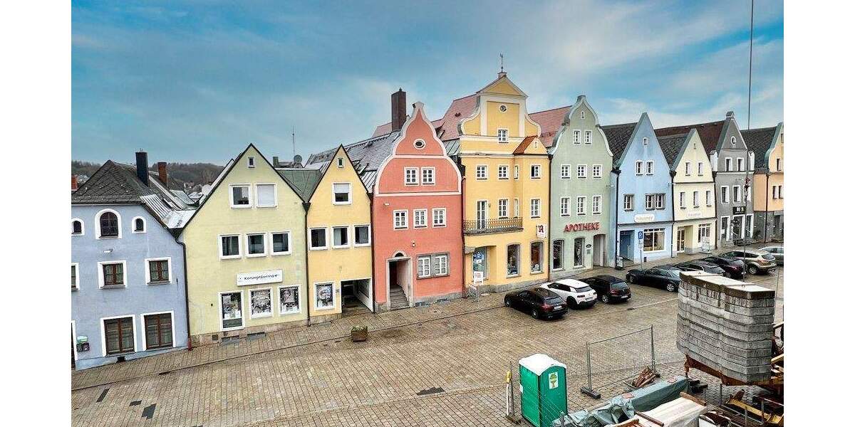 Reihenmittelhaus Neustadt an der Waldnaab Neustadt - 7 Zimmer, 238 m&sup2;, 269.000&euro; | Angebot:25779826