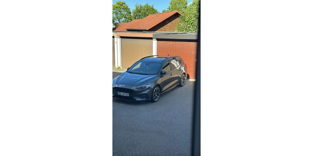 Ford Focus 112.000 km 14.700 &euro; Herbrechtingen 89542