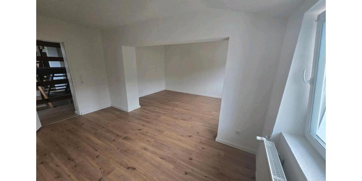 Reihenhaus Bad Wildbad - 8 Zimmer, 224 m&sup2;, 1.600&euro; | Angebot:25052132