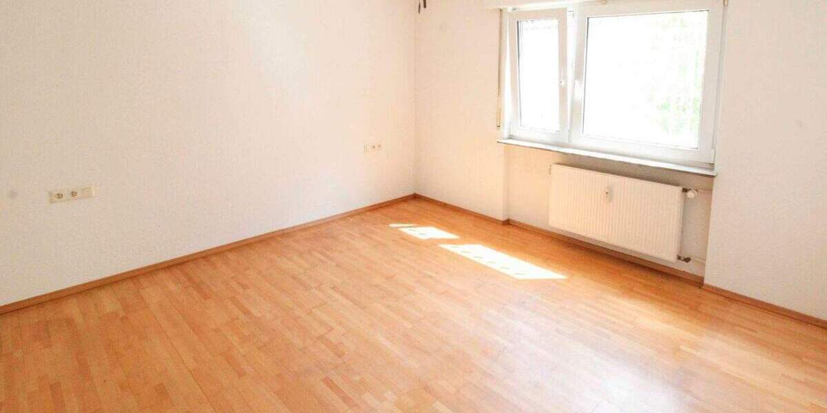 3-Zi.-Terrassenwohnung mit Südgarten, Garage & zentraler Citylage - sofort einziehen oder vermieten 3 zimmer