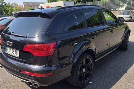 Audi Q7 296.000 km 13.600 &euro; Köln 51107