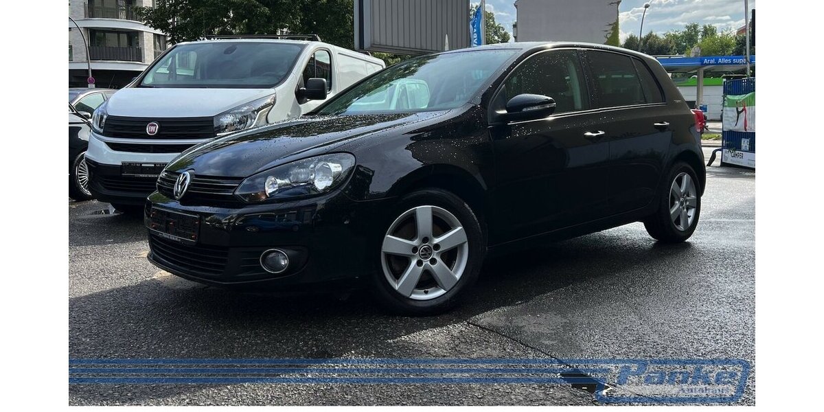 VW Golf VI Team Lim*SHZ*Klima*PDC*Tempo* 206.982 km 4.990 &euro; Berlin 13187