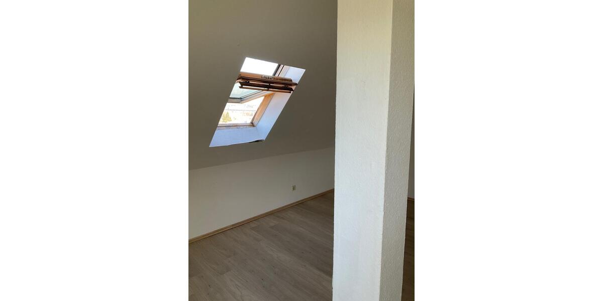 Dachgeschoßwohnung Schleusingen - 2 Zimmer, 46 m&sup2;, 470&euro; | Angebot:25350940