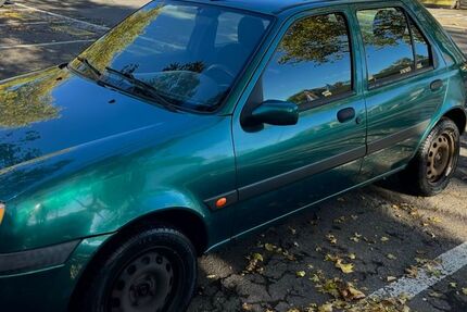 Ford Fiesta 135.000 km 1.100 € Weissach im Tal 71554
