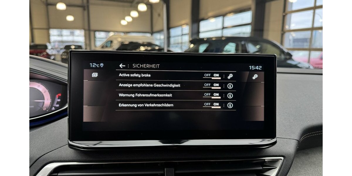 Peugeot 5008 GT 130 Puretech EAT8 7 Sitzer, Sitzheizung 34.900 km 23.980 &euro; Lich 35423