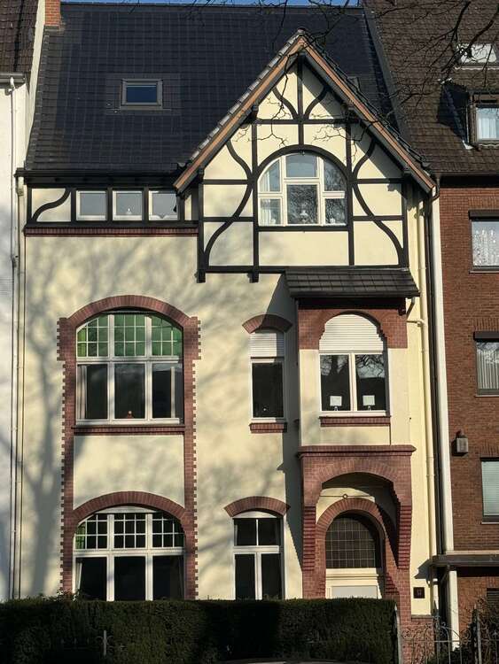Haus zum Kaufen in Krefeld Cracau 997.000 € 277 m²