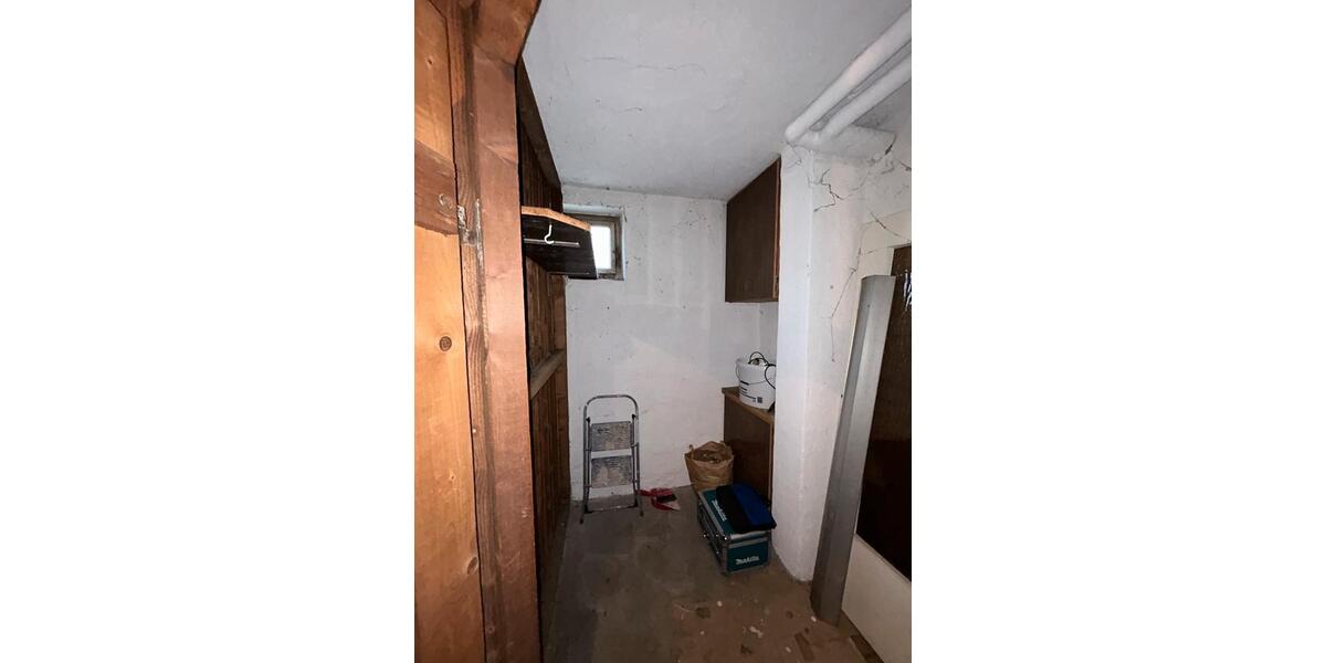 Dachgeschoßwohnung Stuttgart Hedelfingen - 3 Zimmer, 64 m&sup2;, 950&euro; | Angebot:26677369