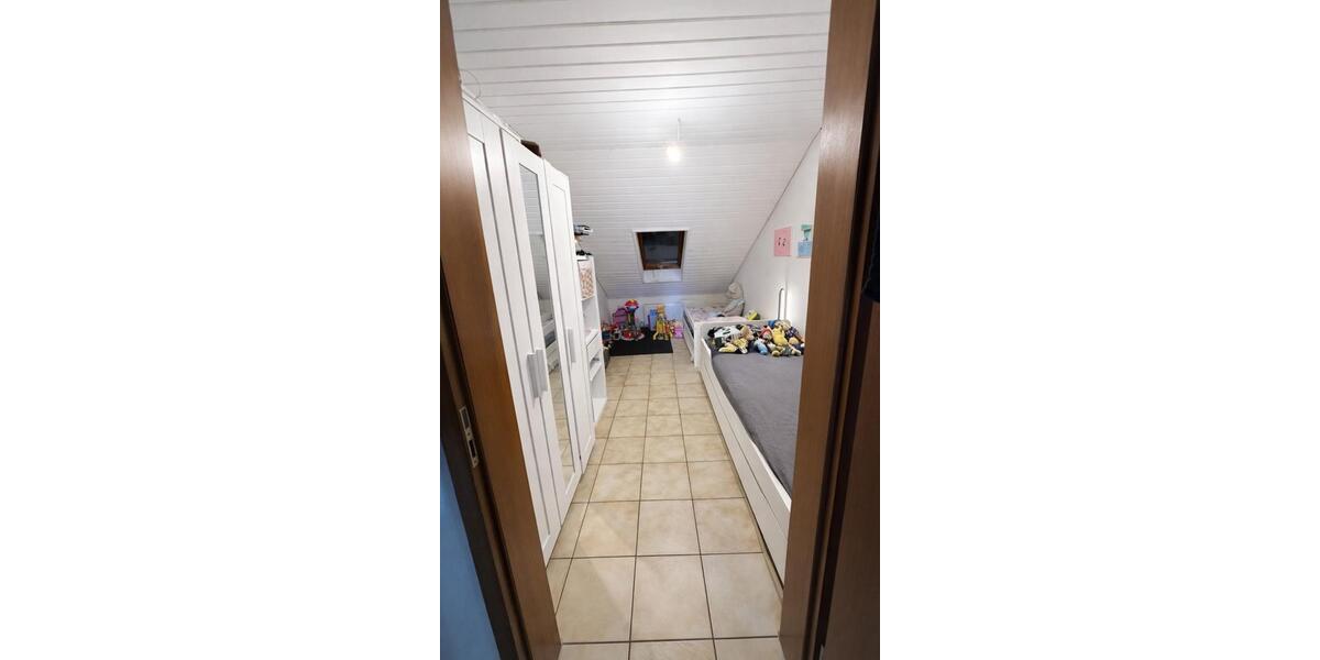 Dachgeschoßwohnung Mannheim Neckarstadt-Ost - 4 Zimmer, 102 m&sup2;, 265.000&euro; | Angebot:25768093