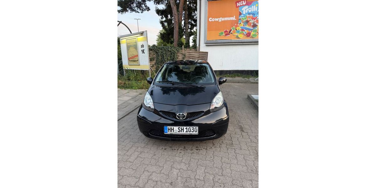 Toyota Aygo (X) 78.000 km 3.990 &euro; Hamburg 21149