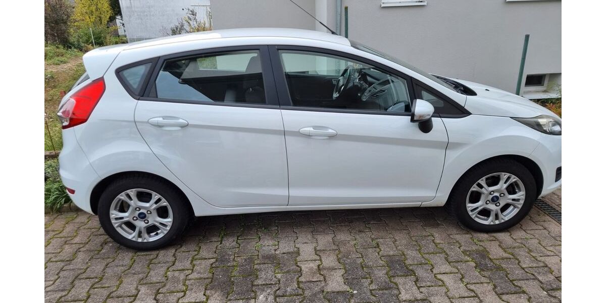 Ford Fiesta 167.000 km 4.100 € Groß-Rohrheim 68649
