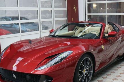 Ferrari 812