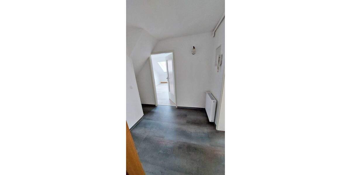 Etagenwohnung Döbeln - 3 Zimmer, 64 m&sup2;, 390&euro; | Angebot:25043209