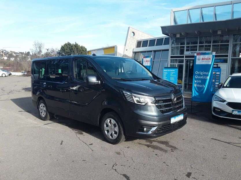 Renault Trafic 9.300 km 37.795 € Balingen 72336