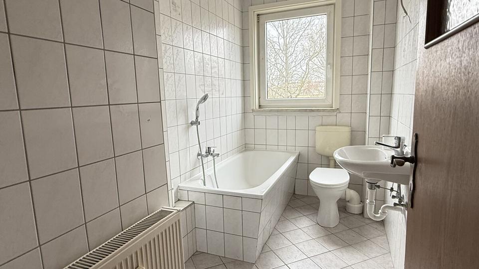 Etagenwohnung Wittenberg Lutherstadt - 3 Zimmer, 61 m&sup2;, 315&euro; | Angebot:25985603