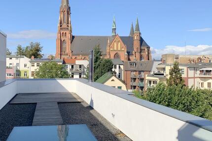 Wohnung Schwerin - 5 Zimmer, 205 m&sup2;, 2.100&euro; | Angebot:20052513