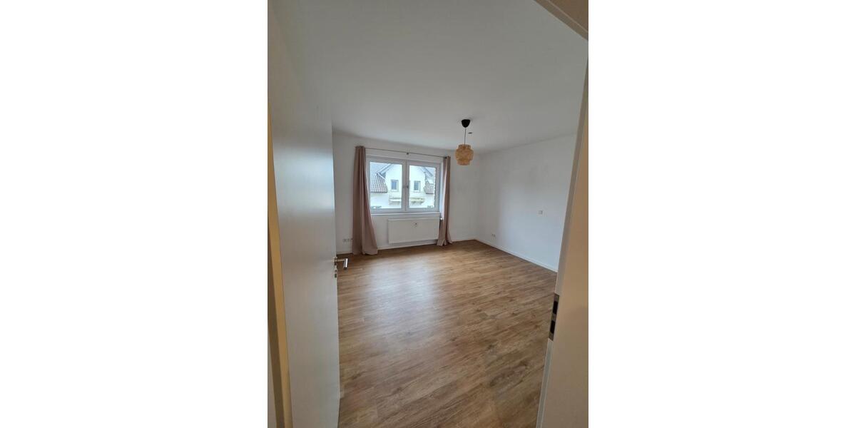 Maisonettenwohnung Leopoldshöhe - 5 Zimmer, 180 m&sup2;, 1.600&euro; | Angebot:25106569