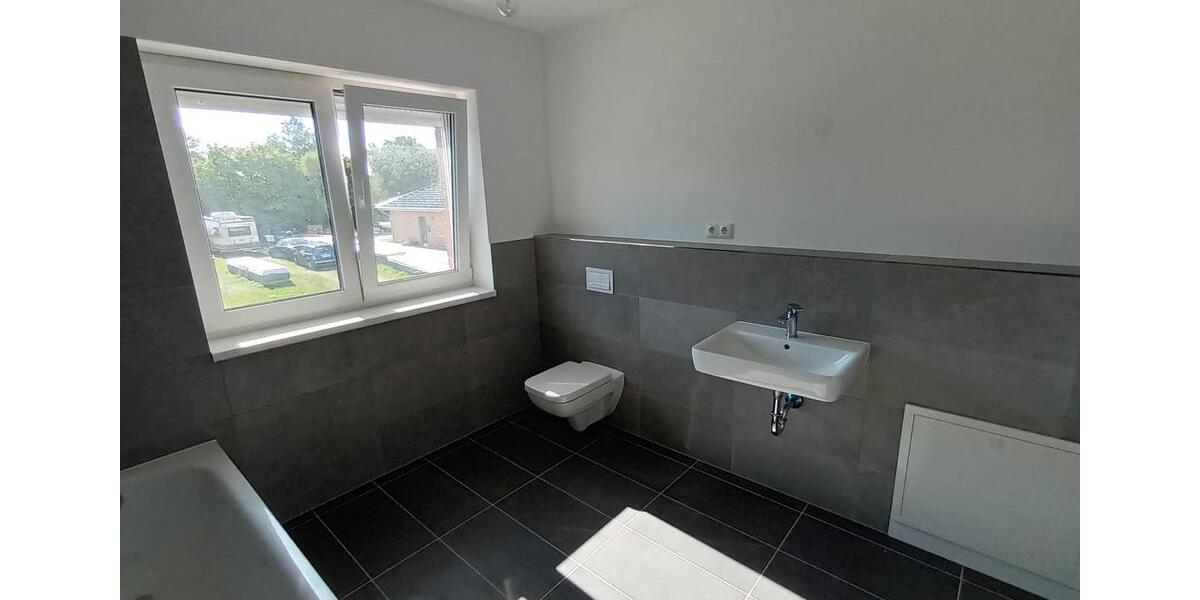Doppelhaushälfte Wewelsfleth - 4 Zimmer, 130 m&sup2;, 1.350&euro; | Angebot:26193447