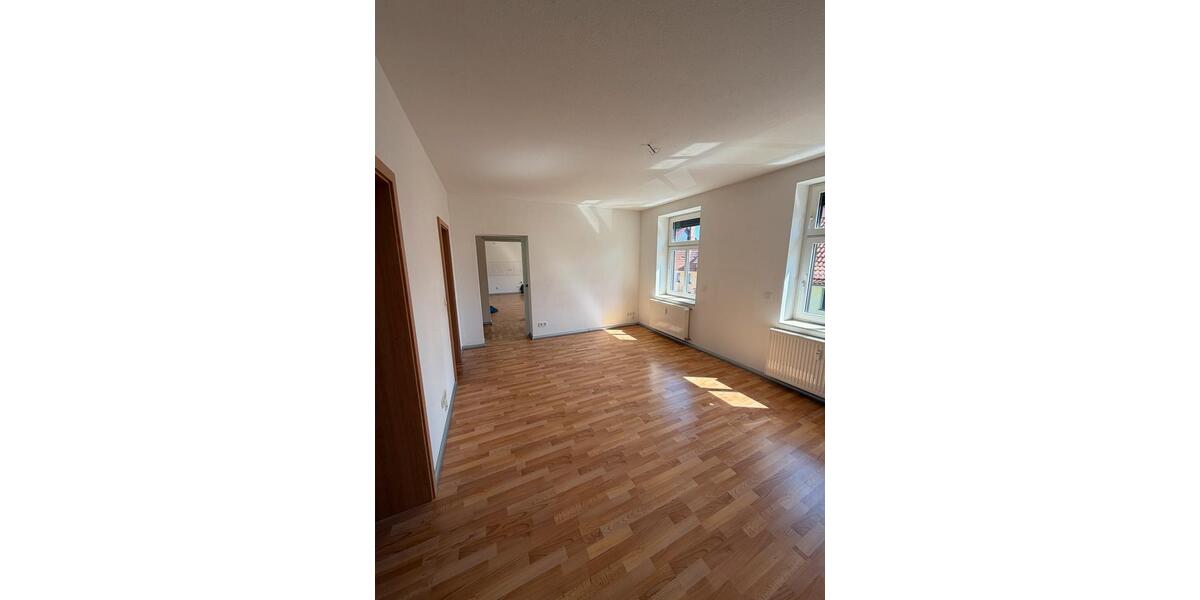 Etagenwohnung Aschersleben - 3 Zimmer, 82 m&sup2;, 820&euro; | Angebot:26251779