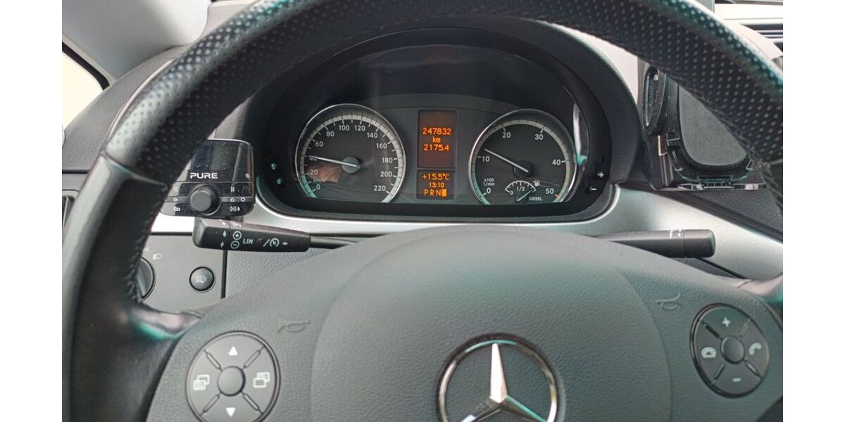 Mercedes-Benz Viano 261.000 km 16.999 &euro; Zörbig 06780