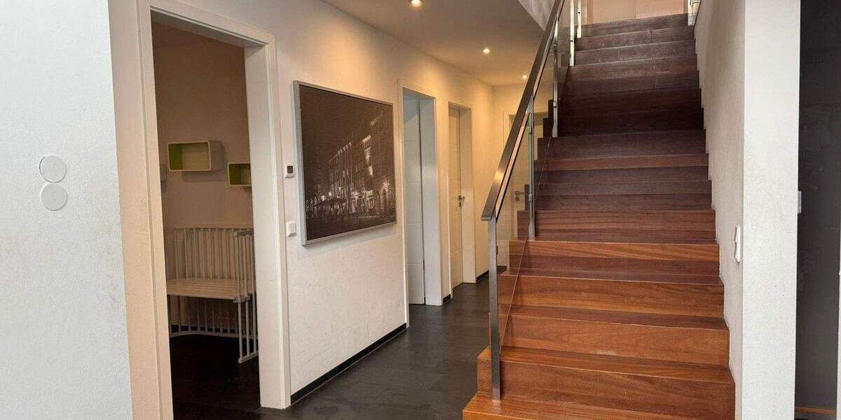 Einfamilienhaus Titisee-Neustadt Titisee - 1 Zimmer, 297 m&sup2;, 1.500.000&euro; | Angebot:25249239