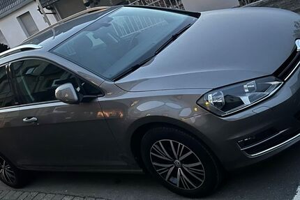 VW Golf 121.000 km 11.800 &euro; Olsberg 59939