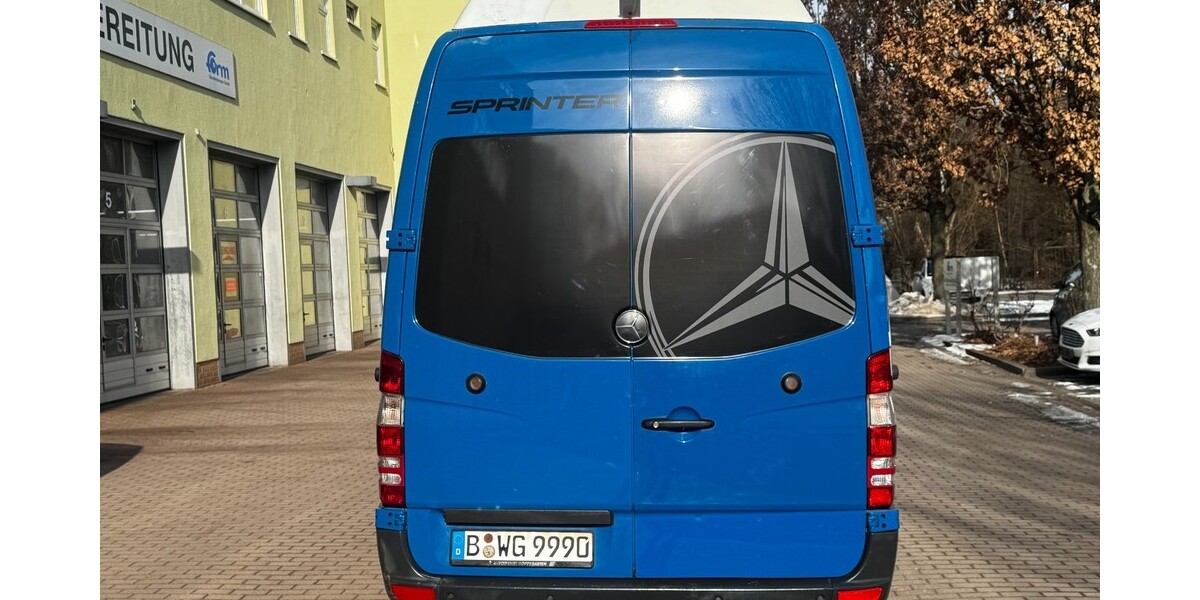 Mercedes-Benz Sprinter 234.651 km 12.990 &euro; Berlin 10178
