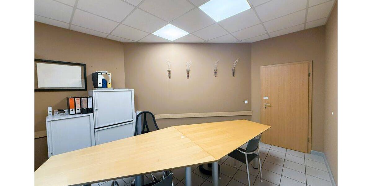 Gewerbeobjekt Ingolstadt Hundszell - 5 Zimmer, 115 m&sup2;, 1.381&euro; | Angebot:25563214