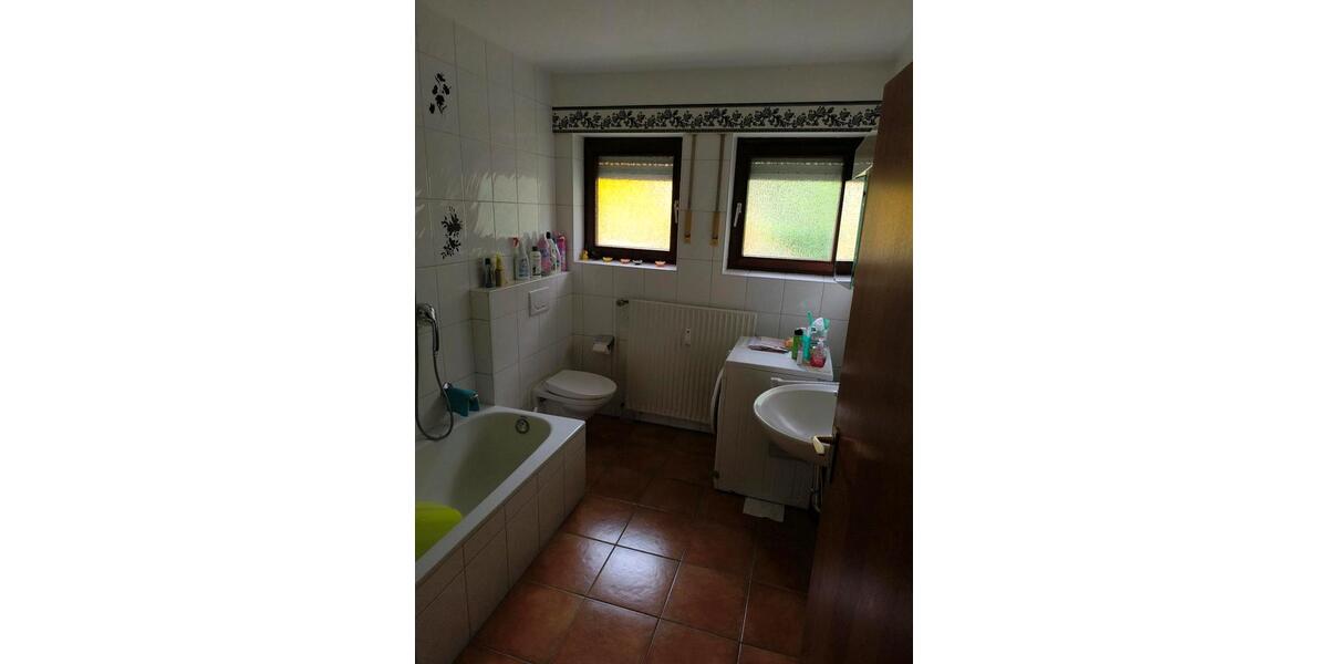 Einfamilienhaus mit 180 m2 Wohnfläche, voll unterkellert 7.5 zimmer