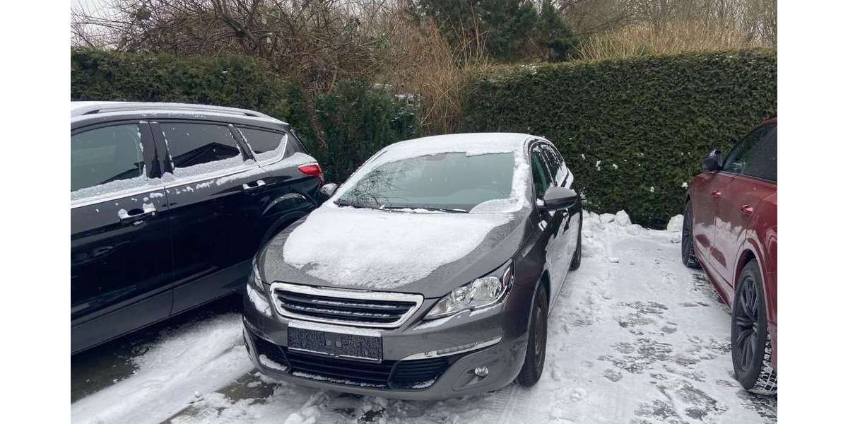 Peugeot 308 77.000 km 8.990 &euro; Mölln 23879