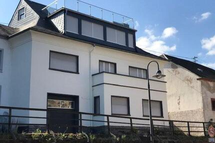 4 ZKB mit Kamin, Balkonen und hochwertiger EBK in Saarburg