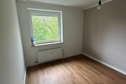 4-Zimmer-Wohnung FREI nähe LDW mit zwei Balkonen. 4 zimmer