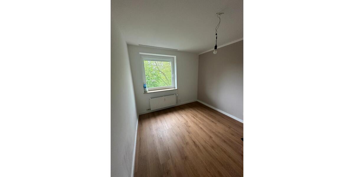 4-Zimmer-Wohnung FREI nähe LDW mit zwei Balkonen. 4 zimmer