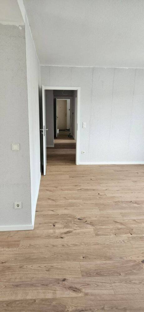 Schöne 4-Zimmer FamilienWohnung mit Balkon