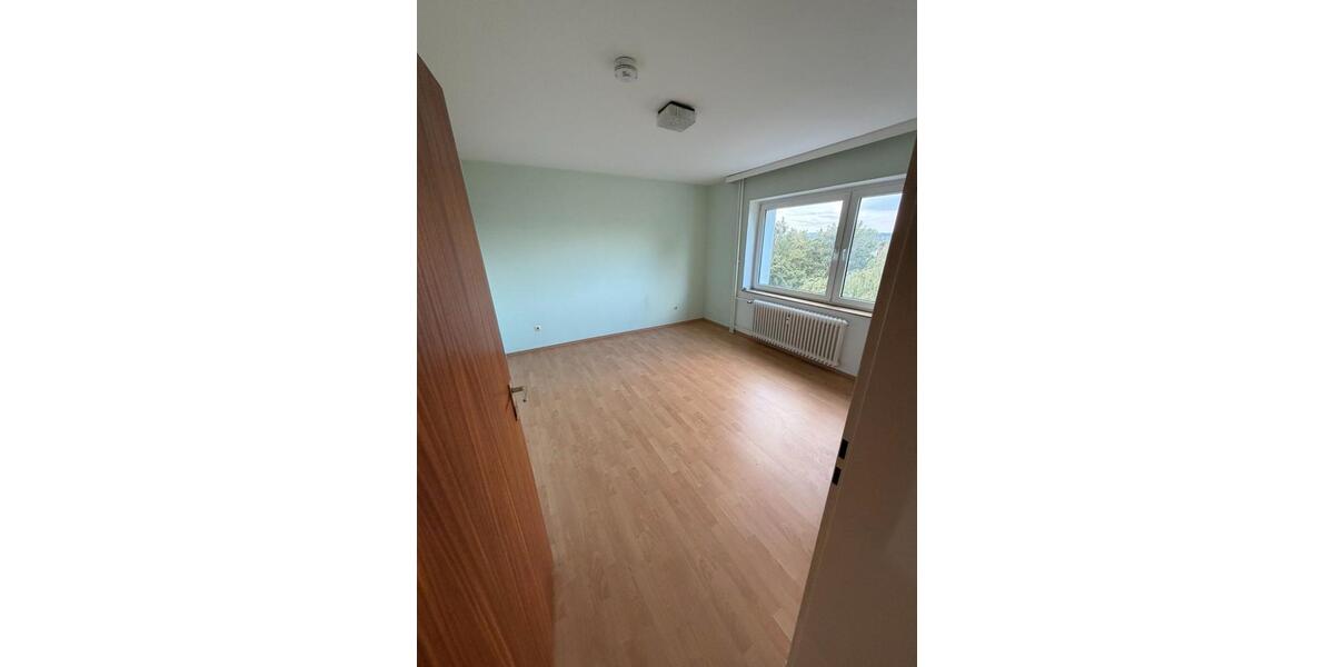 Etagenwohnung Lemgo - 4 Zimmer, 98 m&sup2;, 120.000&euro; | Angebot:27457402