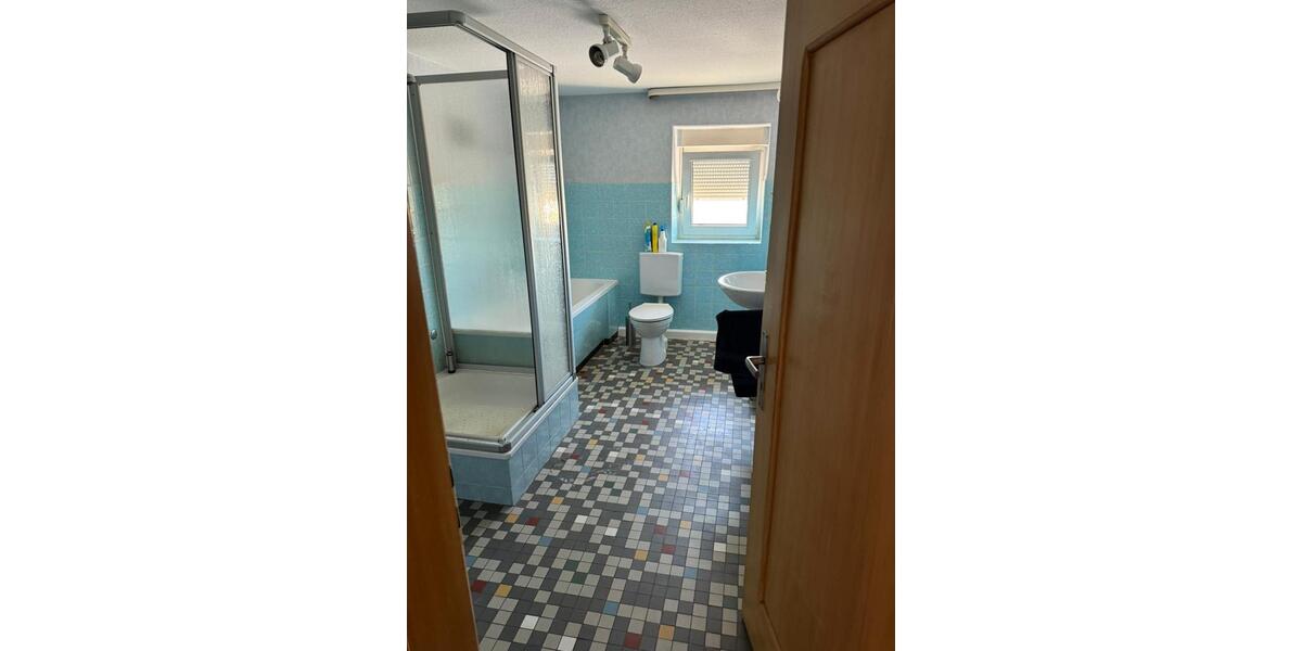 Einfamilienhaus Höheinöd - 8 Zimmer, 198 m&sup2;, 255.000&euro; | Angebot:27005575