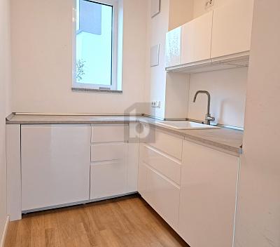 TOP-LADEN IN EXZELLENTER LAGE + TIEFGARAGEN - Gewerbeobjekt Gauting | Angebot:26421220
