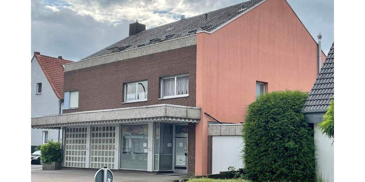 Ebenerdige Laden- Lagerfläche mit PKW-Stellplätzen und Schaufenster 2 zimmer