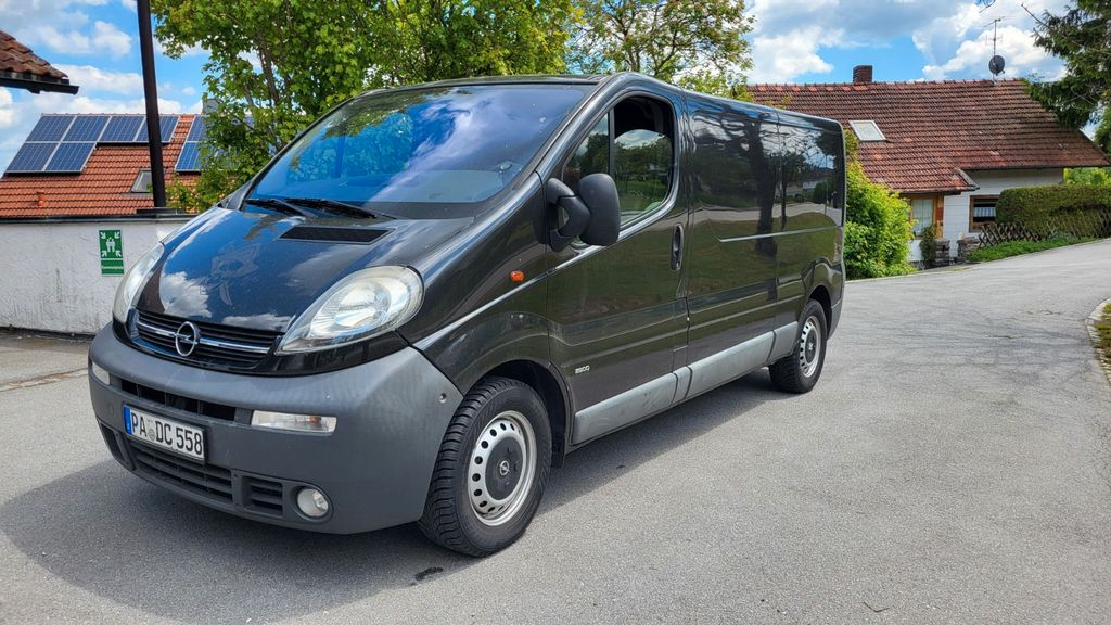 Opel Vivaro 288.000 km 3.950 &euro; Tiefenbach 94113