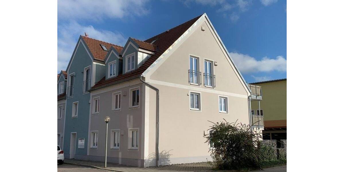 Etagenwohnung Nittenau - 3 Zimmer, 87 m&sup2;, 765&euro; | Angebot:23972871