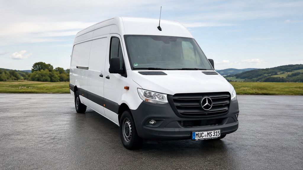 Mercedes-Benz Sprinter 25.658 km 36.900 &euro; München 81927