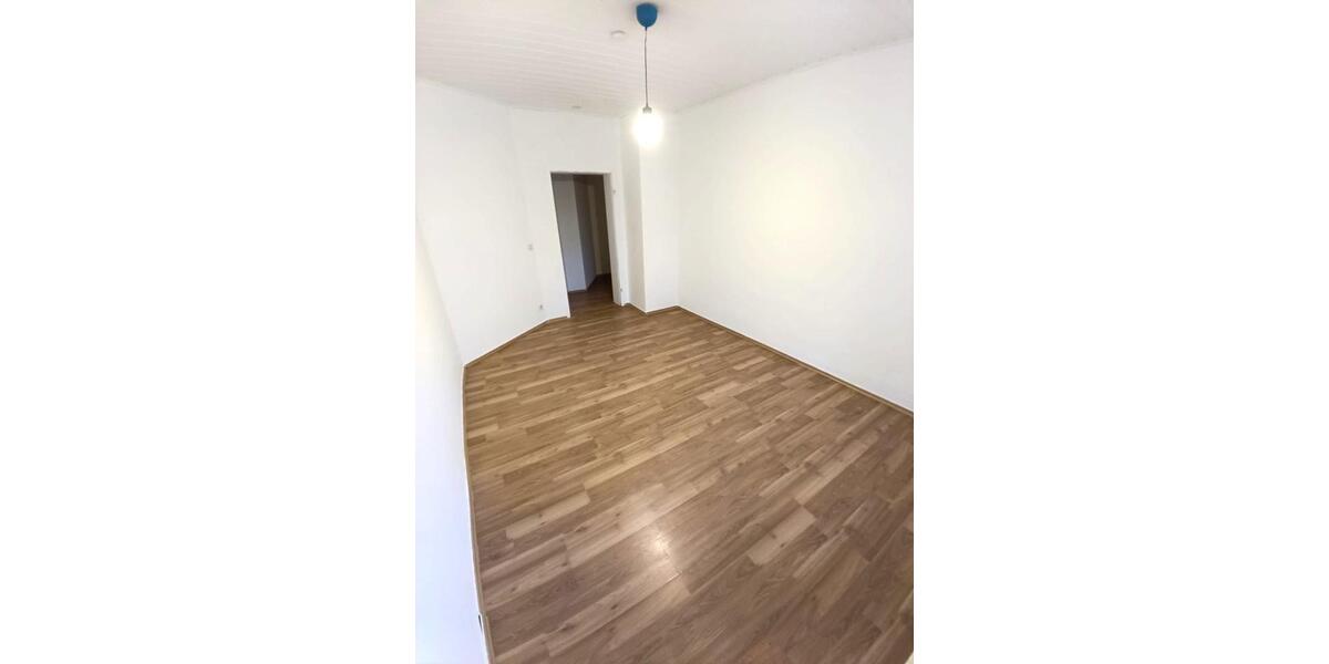Etagenwohnung Rodewisch - 4 Zimmer, 75 m&sup2;, 425&euro; | Angebot:18916932