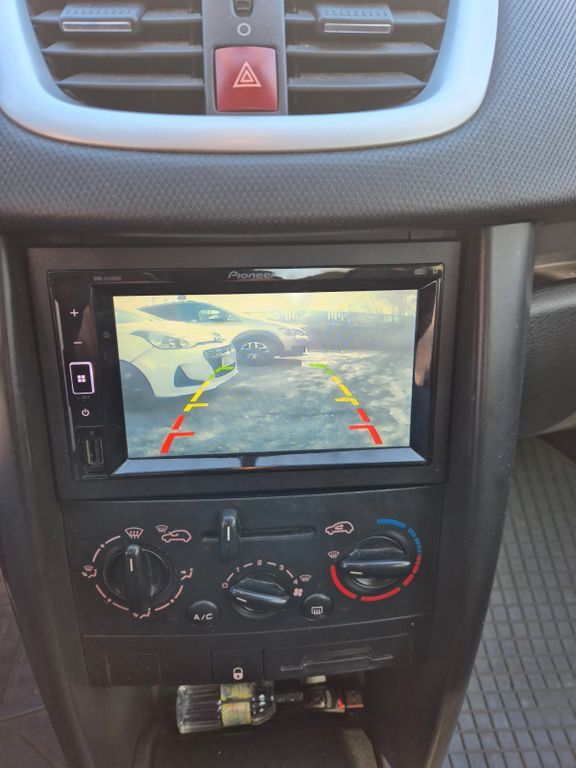 Peugeot 207 120.000 km 3.999 € nürnberg 90441