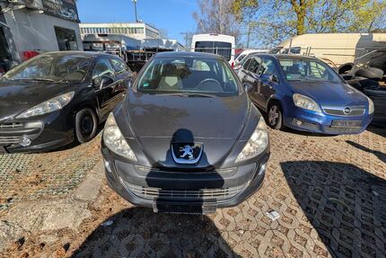 Peugeot 308 240.114 km 750 &euro; München 81243