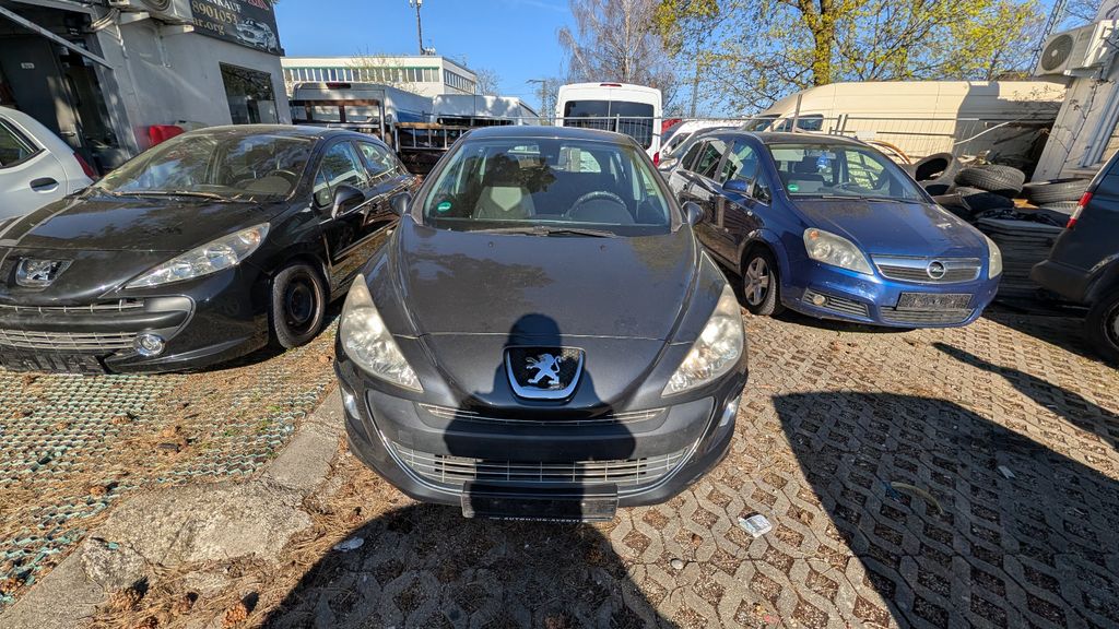 Peugeot 308 240.114 km 750 &euro; München 81243