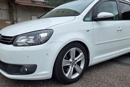 VW Touran 159.000 km 11.300 &euro; Freudenberg 97896