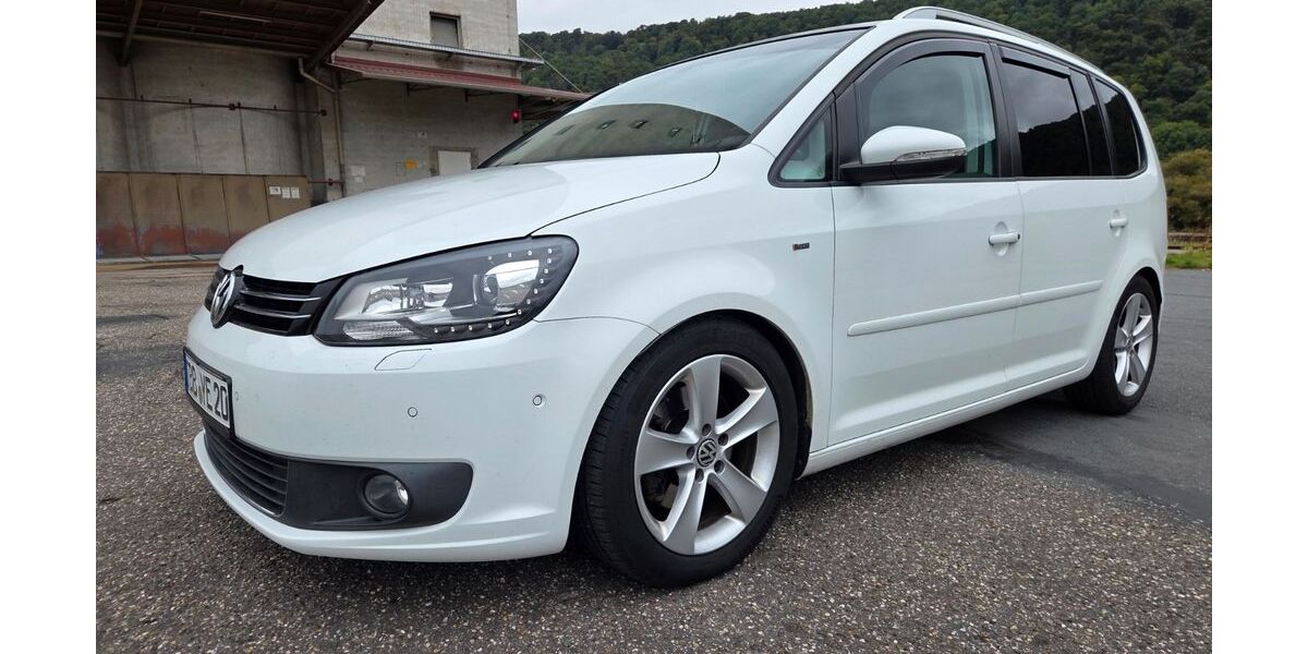 VW Touran 159.000 km 11.300 &euro; Freudenberg 97896